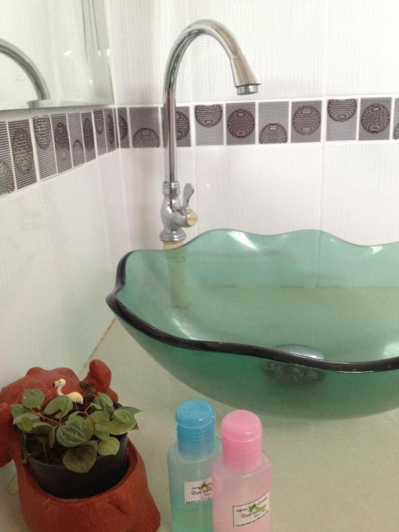 Chok-Wasana Guest House Mae Sariang Bilik gambar