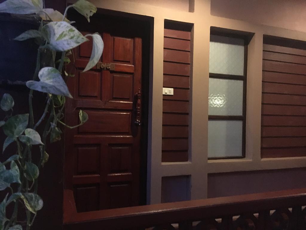 Chok-Wasana Guest House Mae Sariang Luaran gambar