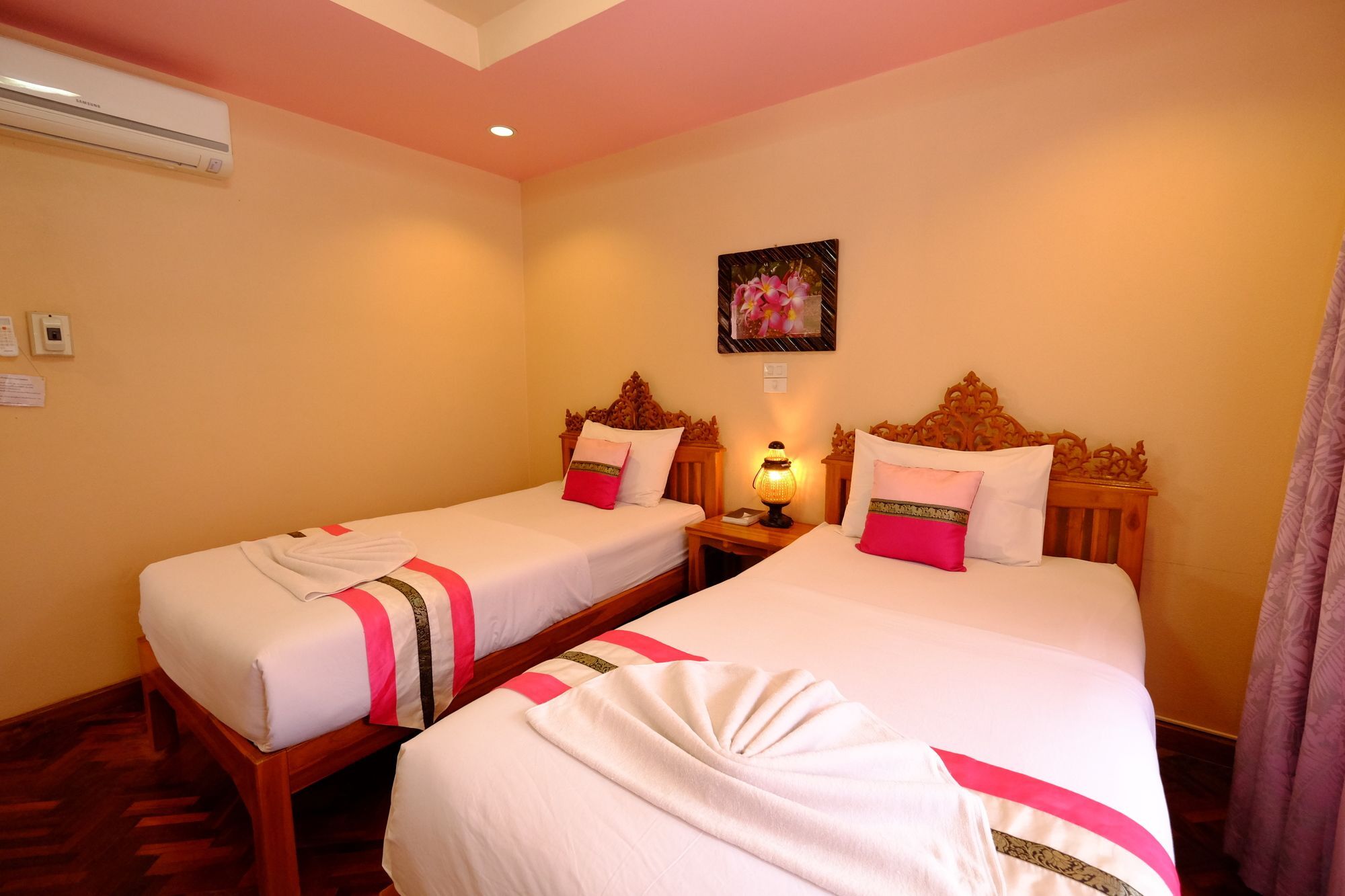 Chok-Wasana Guest House Mae Sariang Luaran gambar