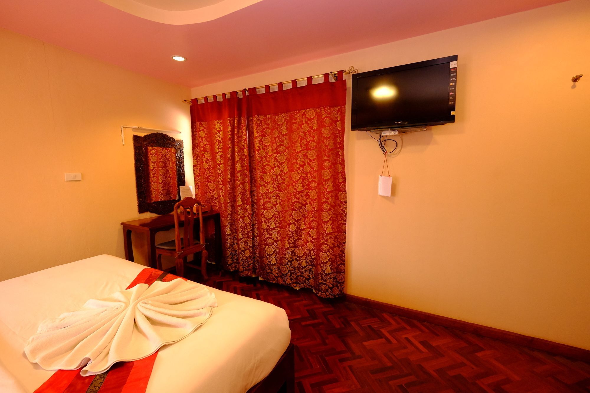 Chok-Wasana Guest House Mae Sariang Luaran gambar